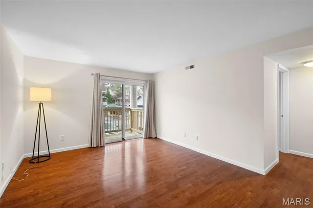 $157,500 | 7409 Triwoods Drive, Unit G, Shrewsbury, MO 63119