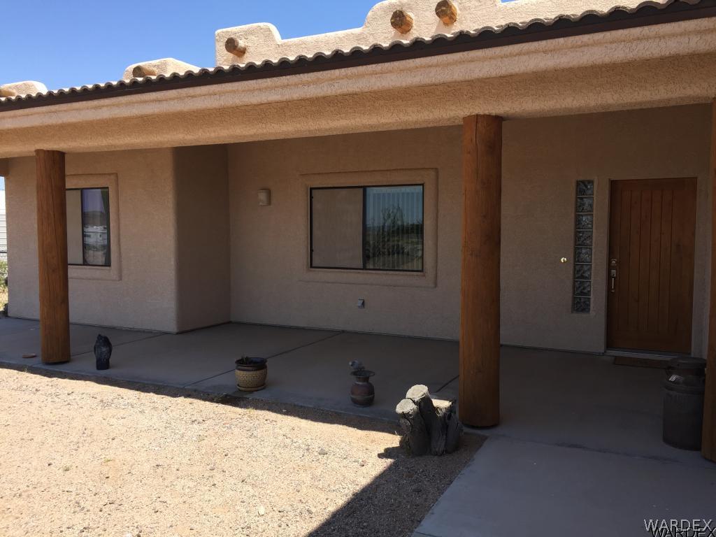 3133 West Carmichael Road Golden Valley, AZ 86413 - Photo 9 of 35 Front Entry and Porch