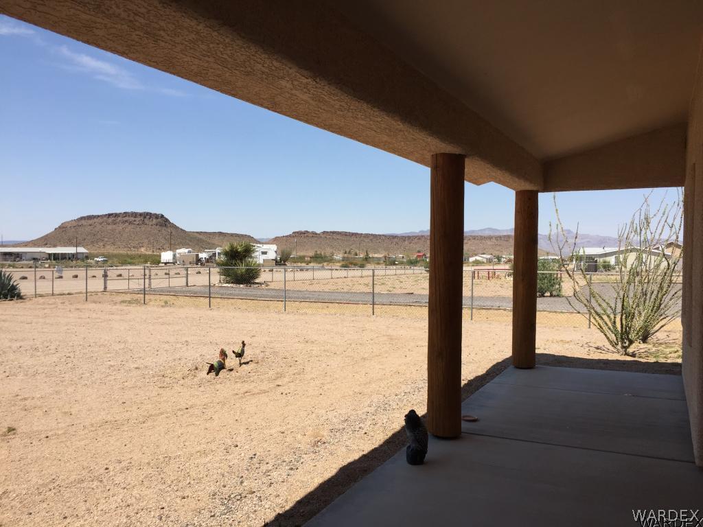 3133 West Carmichael Road Golden Valley, AZ 86413 - Photo 10 of 35 Front Porch View