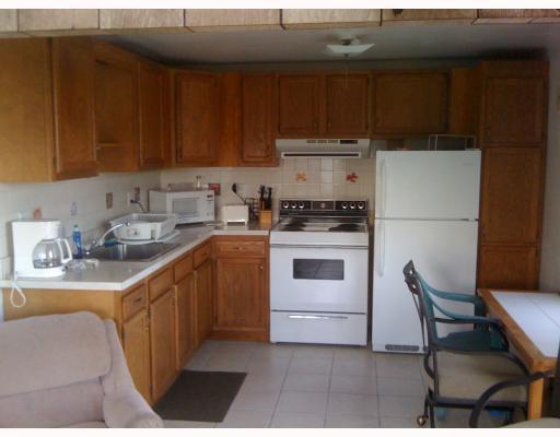 14 Rabbit Run Westerly, RI 02891 - Photo 4 of 8 Kitchen. Upstairs kitchen