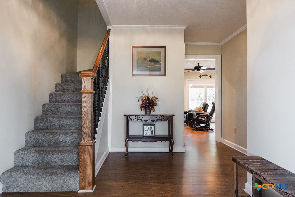 1439 Dagg Road Yoakum, TX 77995 - Photo 4 of 48