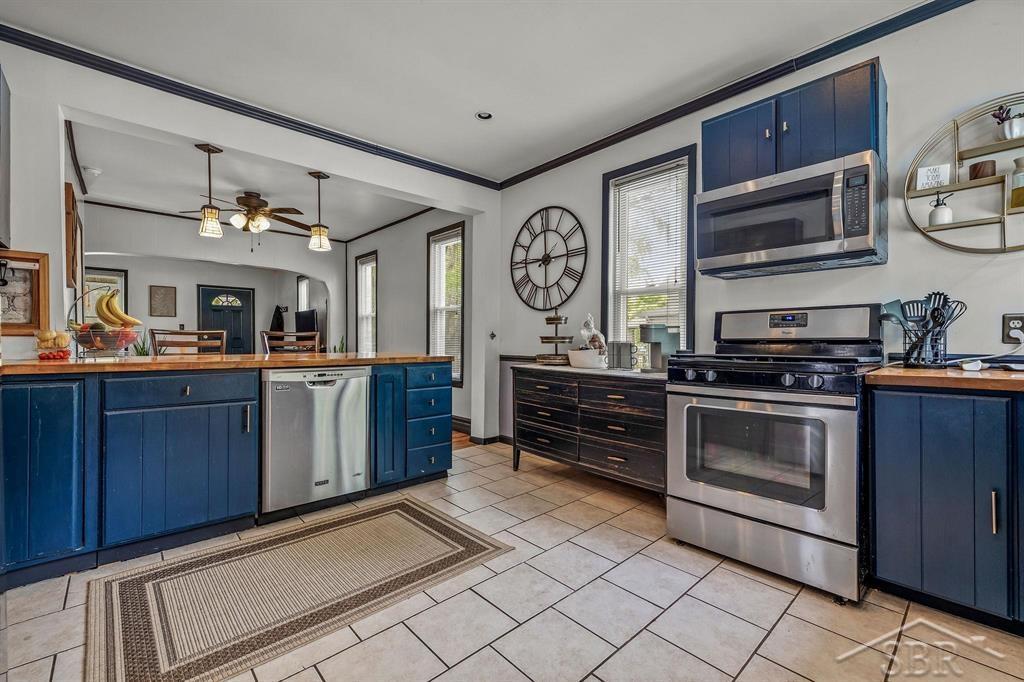 2121 4th Street Bay City, MI 48708 - Photo 12 of 27 50177214-92791d41-5f15-4163-96aa-27cc5df1e0a6.JPG