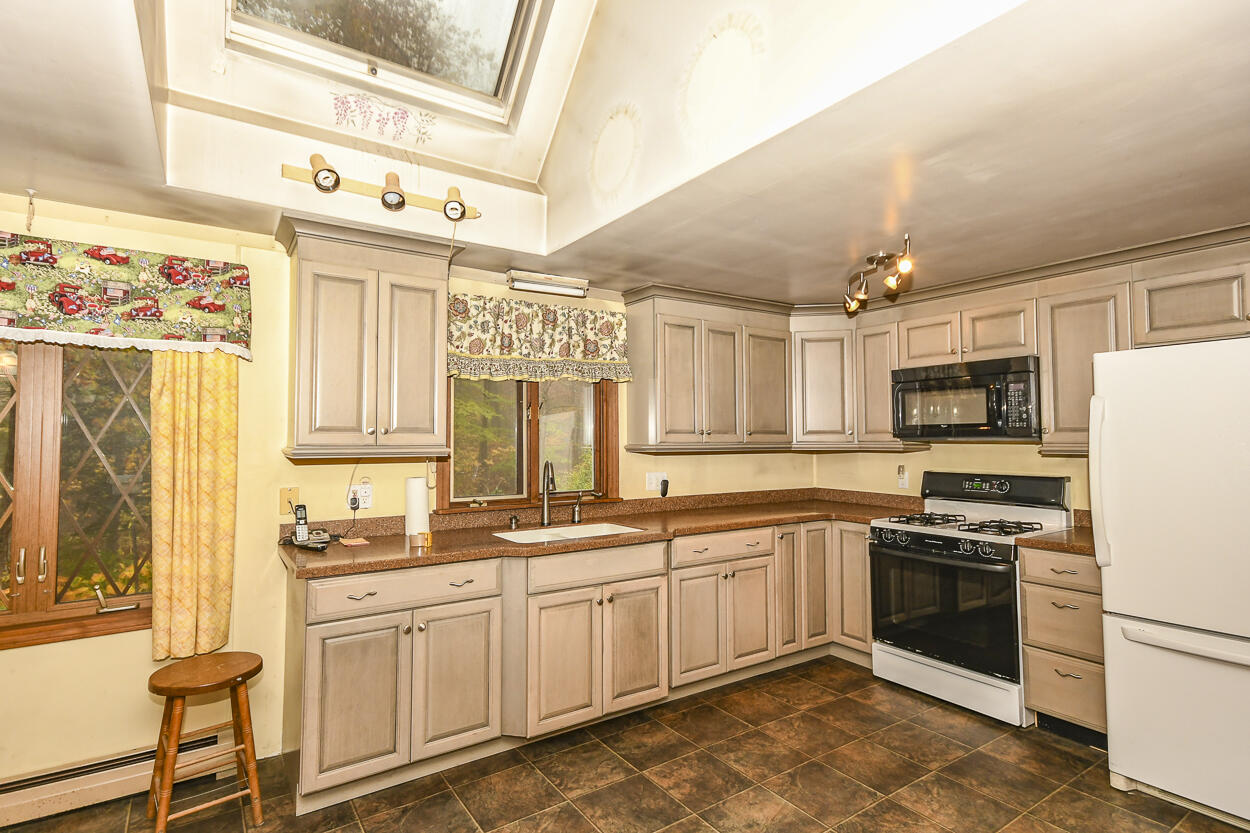 106 North Gorham Road Gorham, ME 04038 - Photo 11 of 18 14DSC_6468