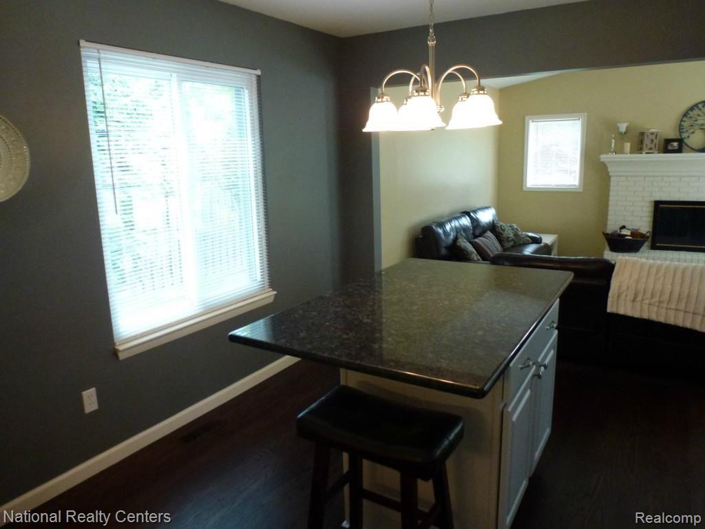 13951 Riverside Street Livonia, MI 48154 - Photo 11 of 31