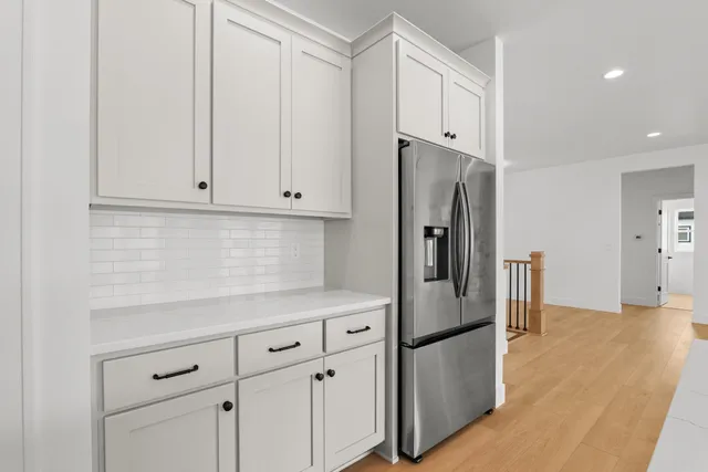 $679,900 | 113 Beckerae Court, Wrightstown, WI 54180