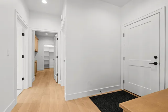 $679,900 | 113 Beckerae Court, Wrightstown, WI 54180