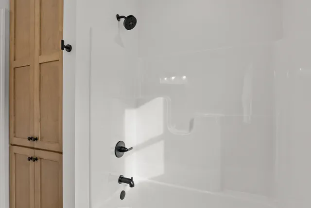 $679,900 | 113 Beckerae Court, Wrightstown, WI 54180