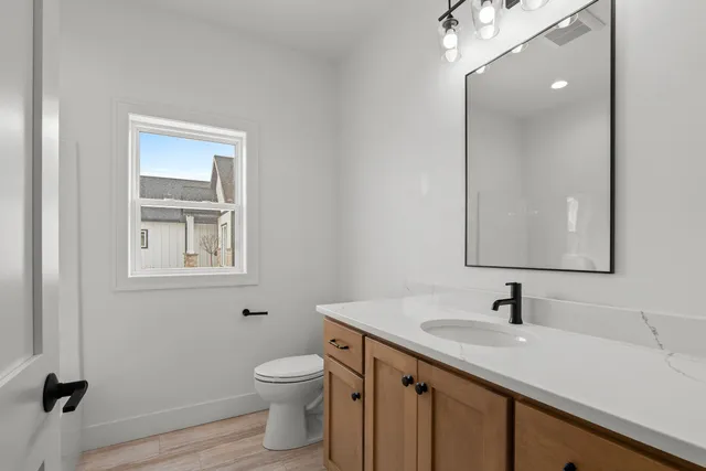 $679,900 | 113 Beckerae Court, Wrightstown, WI 54180