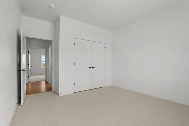 $679,900 | 113 Beckerae Court, Wrightstown, WI 54180