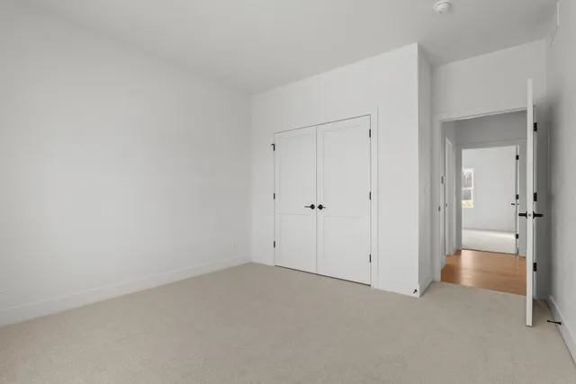 $679,900 | 113 Beckerae Court, Wrightstown, WI 54180