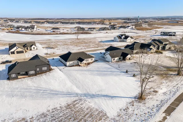 $679,900 | 113 Beckerae Court, Wrightstown, WI 54180