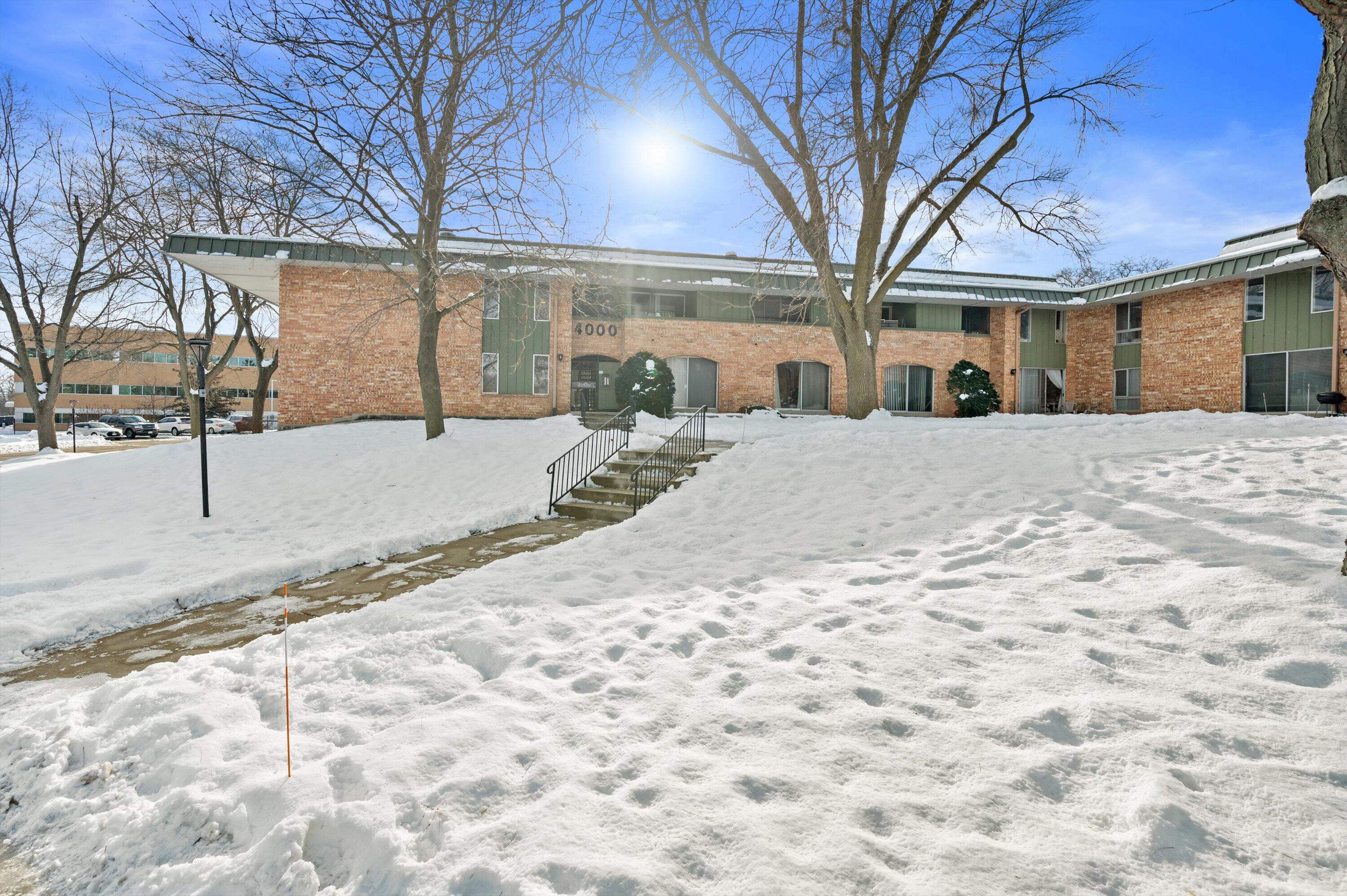 4000 West Rivers Edge Circle, Unit 24 Brown Deer, WI 53209 - Photo 14 of 17 Building 4000