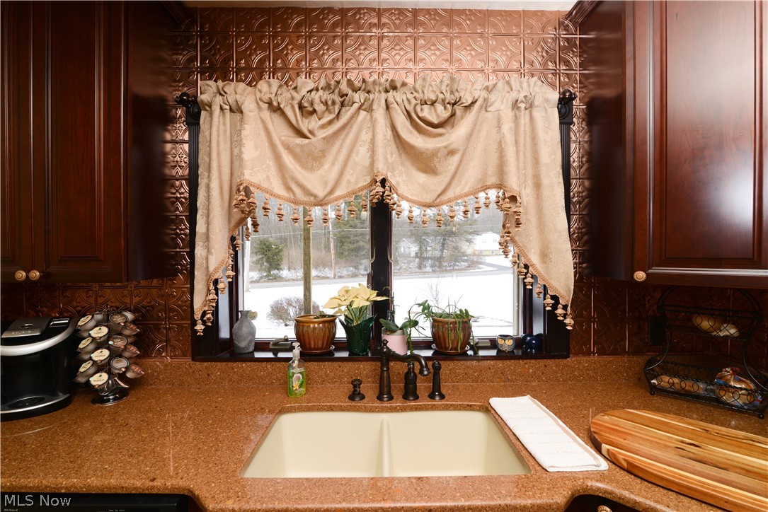 6804 Chestnut-Ridge Road Hubbard, OH 44425 - Photo 14 of 35 Gallery Image 14