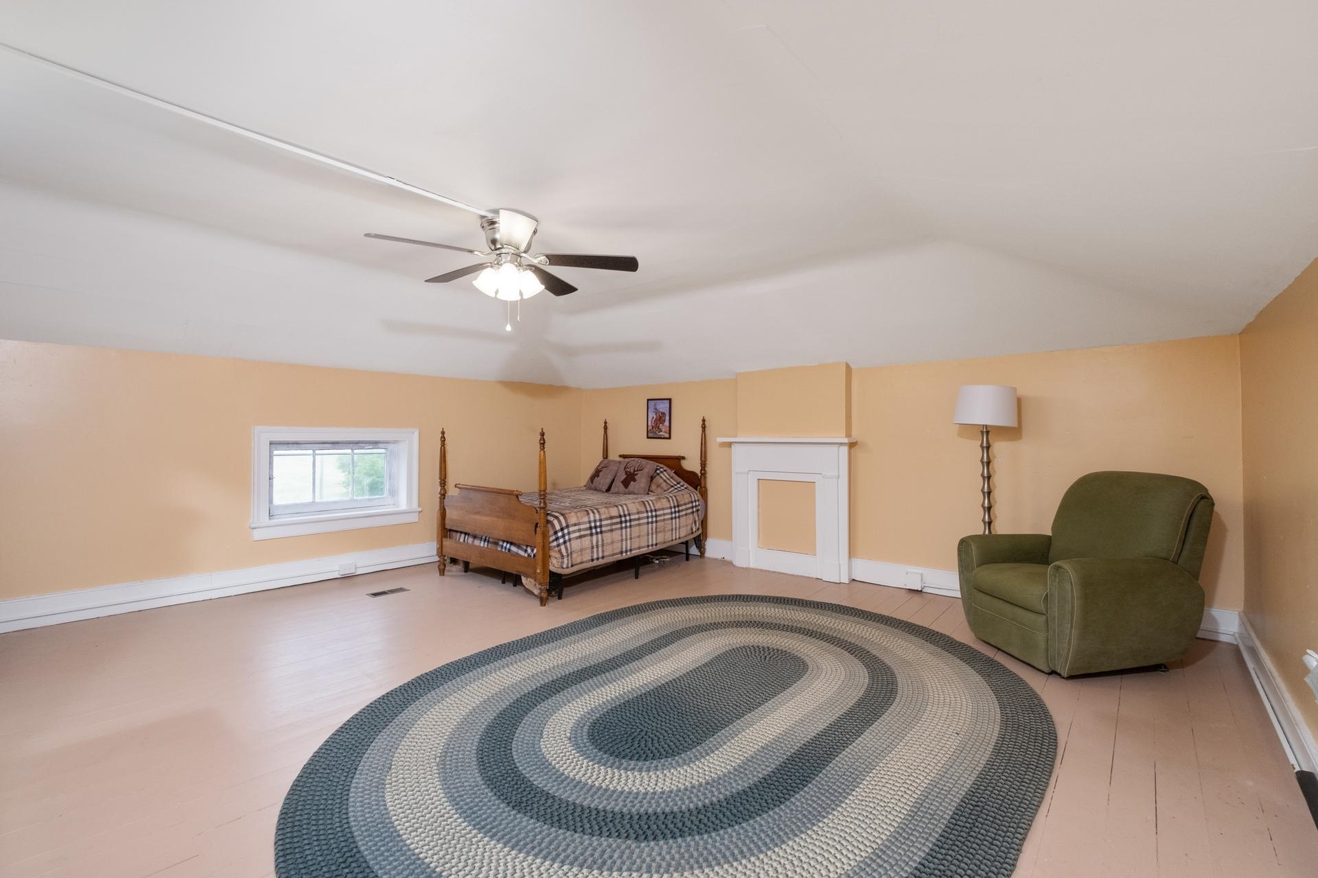 3 Rife's Ford Road Verona, VA 24482 - Photo 32 of 74 a living room with furniture and a ceiling fan