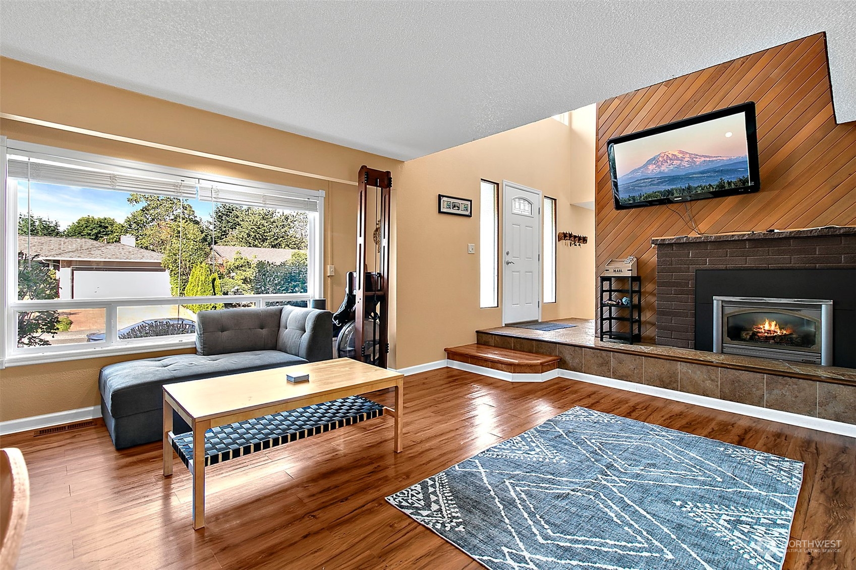 17016 159th Place Southeast Renton, WA 98058 - Photo 5 of 40 Gallery Image 5