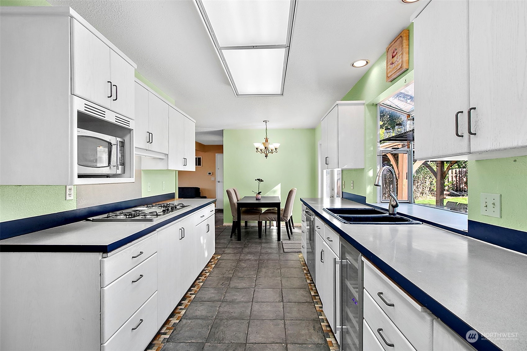 17016 159th Place Southeast Renton, WA 98058 - Photo 9 of 40 Gallery Image 9