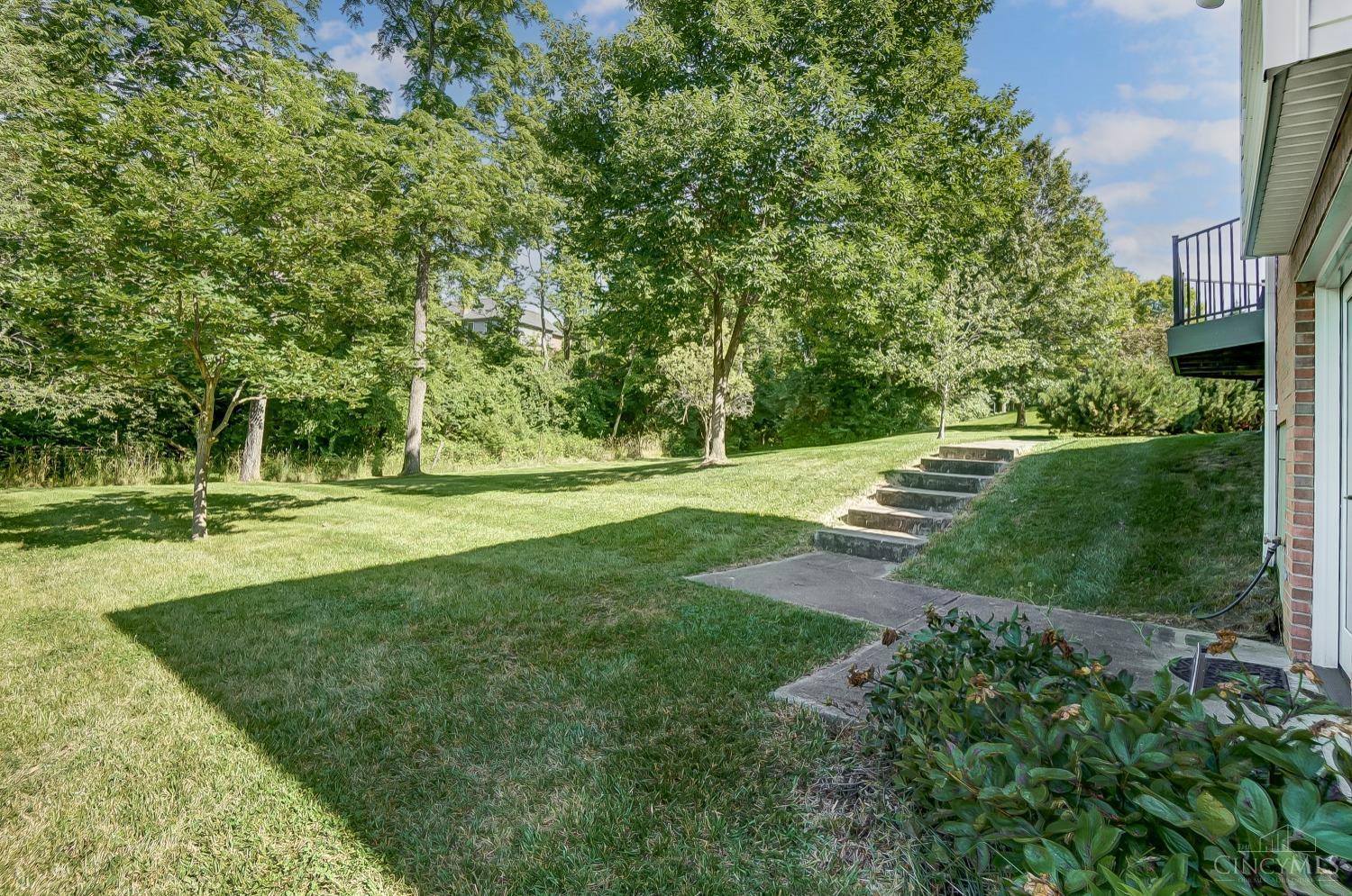 10031 Pebble Ridge Lane Cincinnati, OH 45252 - Photo 48 of 57 Gallery Image 48