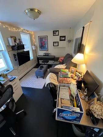 $4,300 | 554 East Broadway, Unit 1, Boston, MA 02127