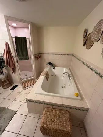 $4,300 | 554 East Broadway, Unit 1, Boston, MA 02127