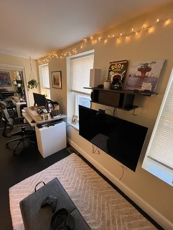 $4,300 | 554 East Broadway, Unit 1, Boston, MA 02127