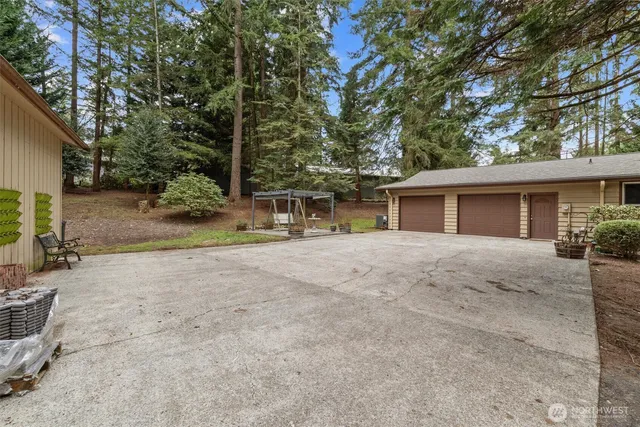 $875,000 | 39811 226th Avenue Southeast, Enumclaw, WA 98022