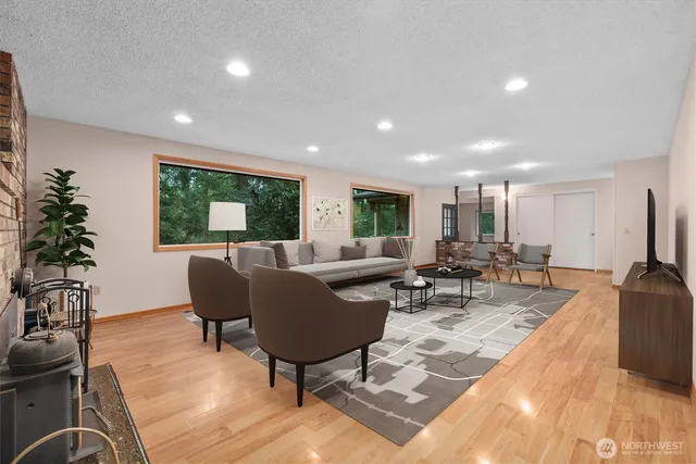 $875,000 | 39811 226th Avenue Southeast, Enumclaw, WA 98022