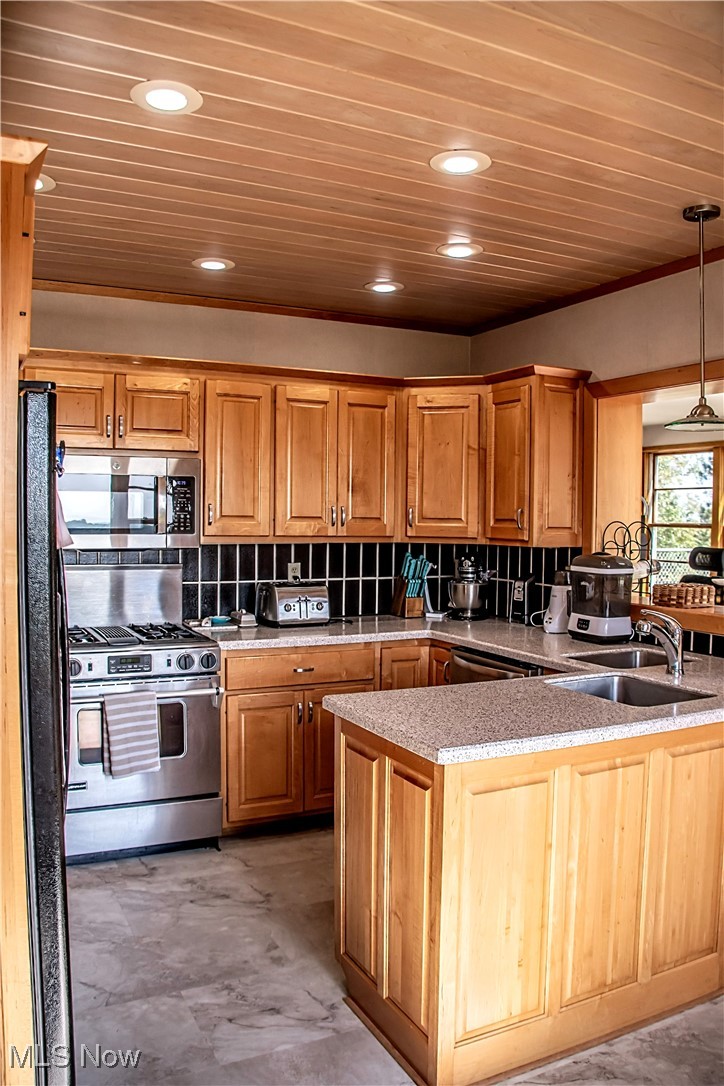 10084 Cadiz Road Cambridge, OH 43725 - Photo 19 of 50