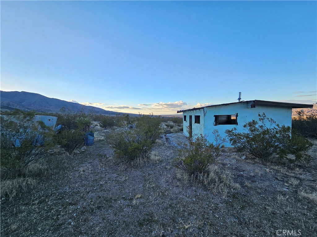 411 Powerline Road Lucerne Valley, CA 92356 - Photo 3 of 10