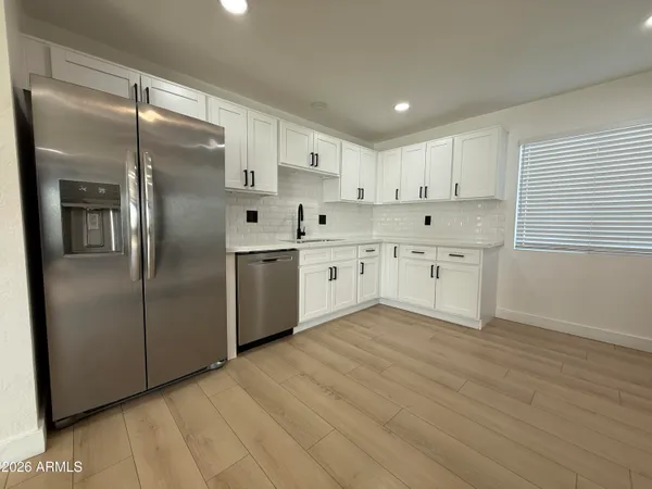 $3,845 | 429 East Greenway Drive, Tempe, AZ 85282