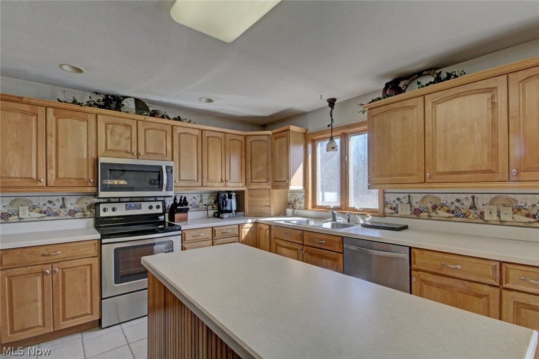 11779 Cook Road Columbiana, OH 44408 - Photo 5 of 25 Gallery Image 5