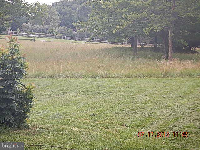 9636 Huntmaster Road Gaithersburg, MD 20882 - Photo 17 of 17 Exterior (Rear)
