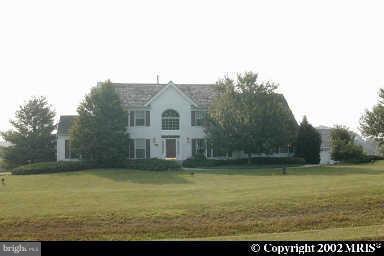 9636 Huntmaster Road Gaithersburg, MD 20882 - Photo 3 of 17 Exterior (Front)