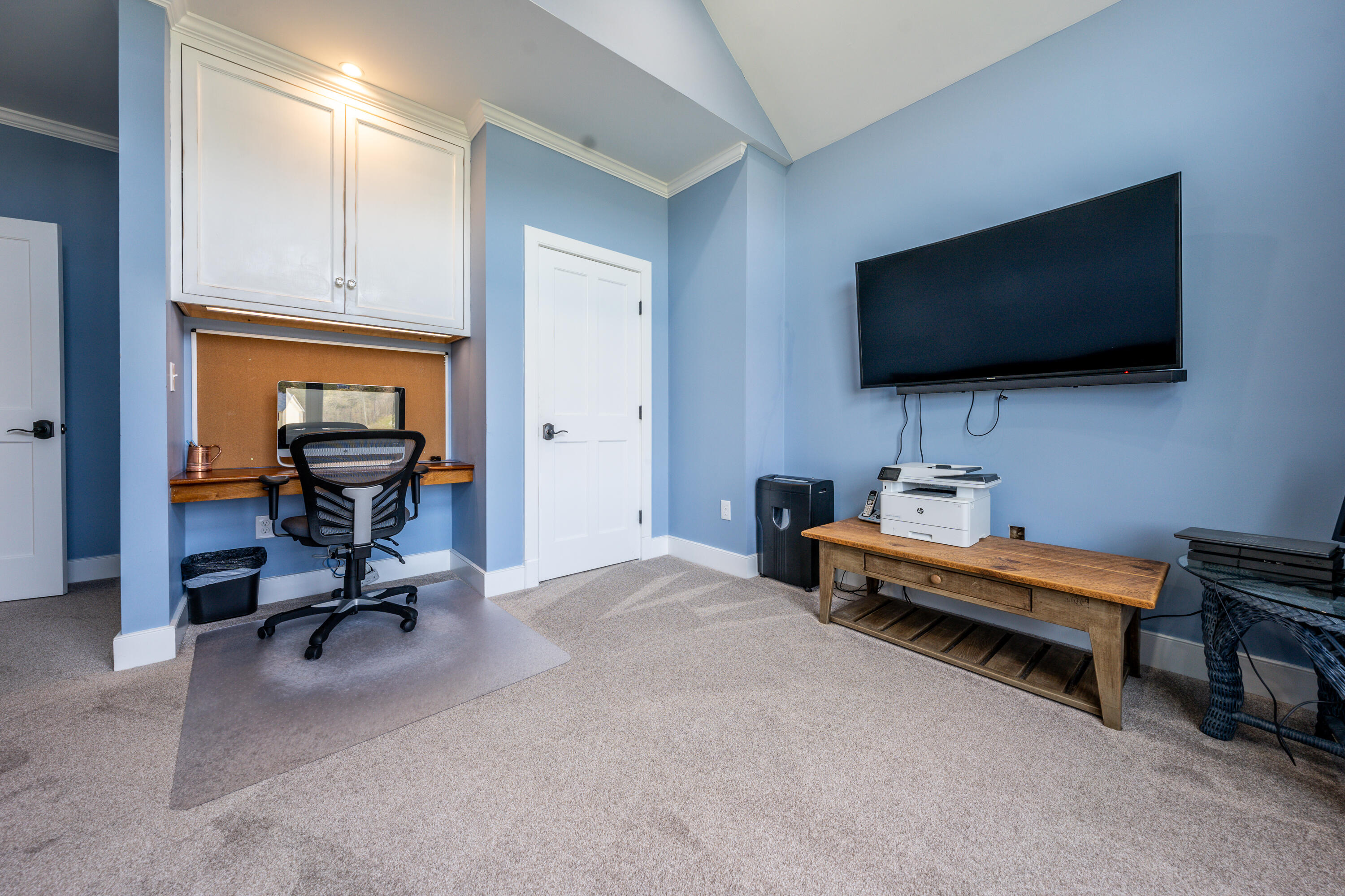 21 Jillian Drive Bourne, MA 02532 - Photo 27 of 46 a view of a livingroom with furniture and a flat screen tv