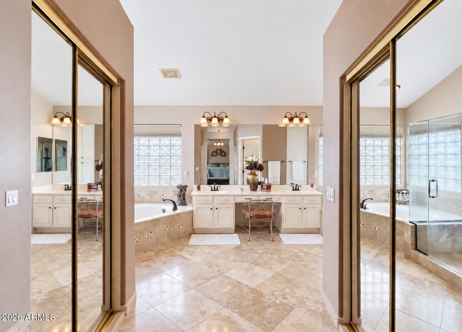 1826 East Mineral Road Gilbert, AZ 85234 - Photo 45 of 68 MineralRd00033