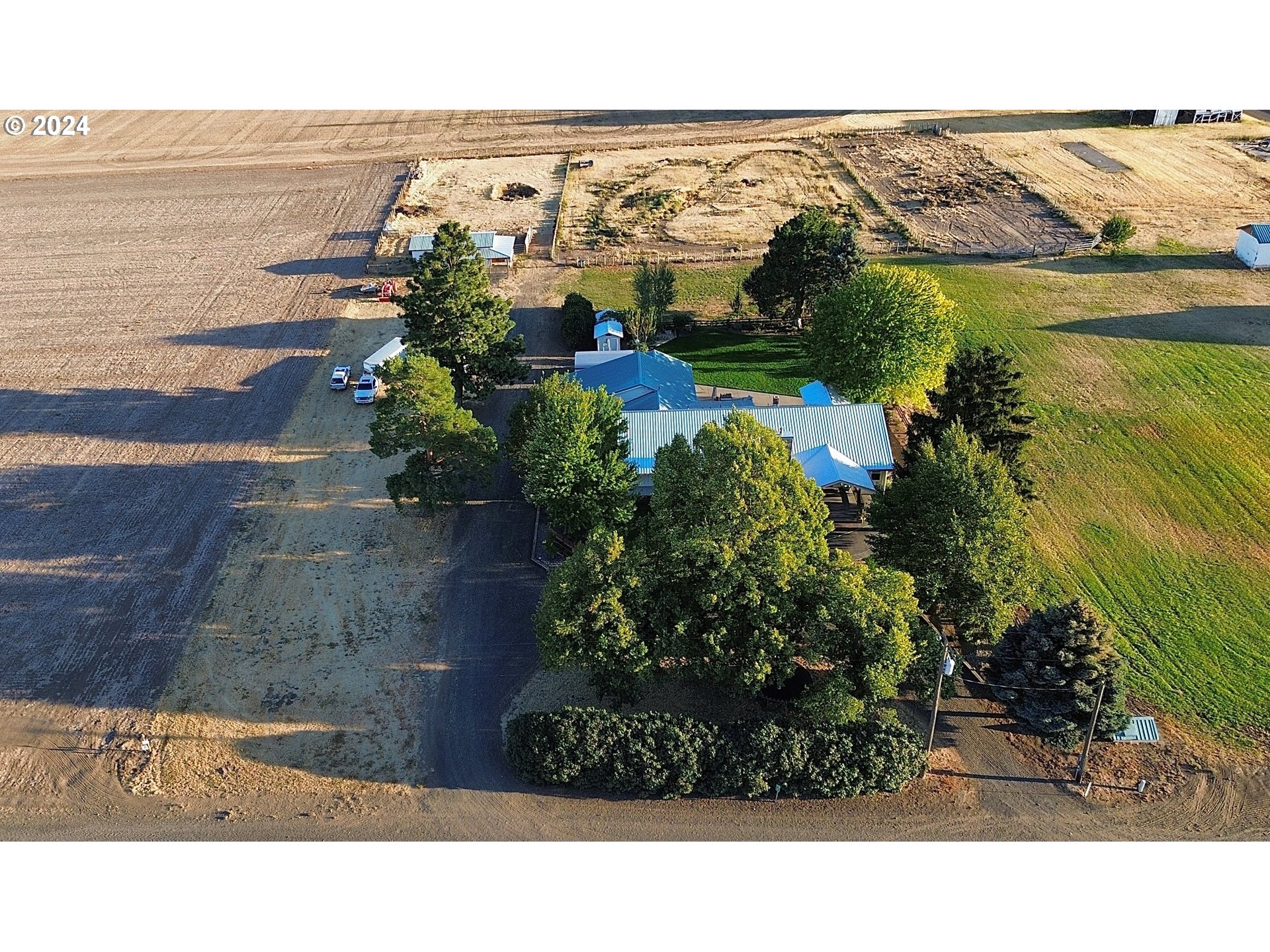 48612 Duff Road Pendleton, OR 97801 - Photo 4 of 46