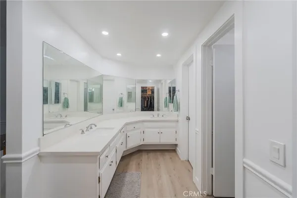 $1,949,000 | 9512 Hightide Drive, Huntington Beach, CA 92646