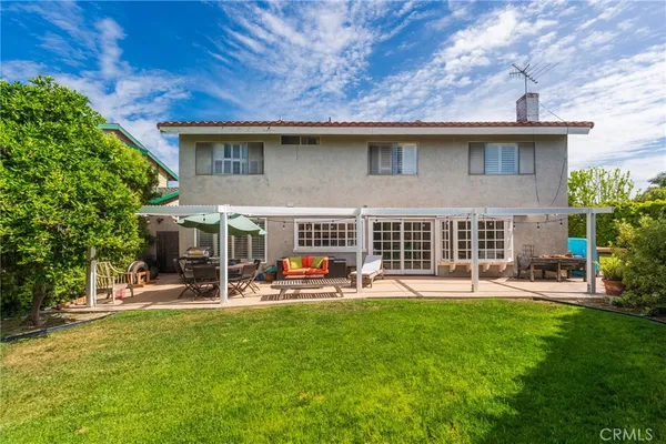 $1,949,000 | 9512 Hightide Drive, Huntington Beach, CA 92646