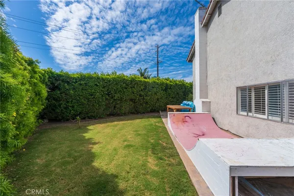 $1,949,000 | 9512 Hightide Drive, Huntington Beach, CA 92646