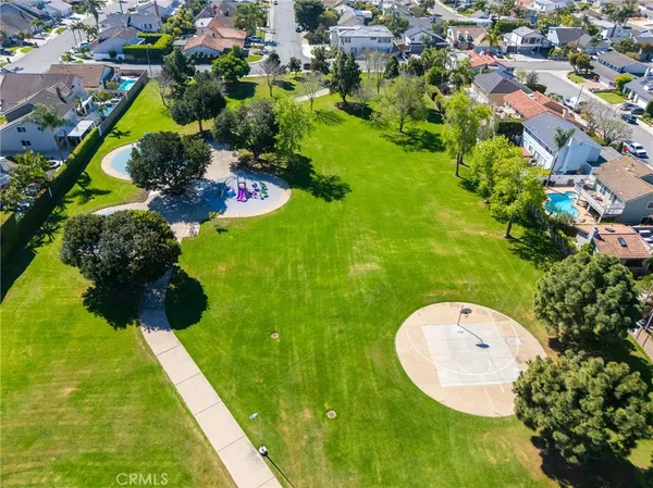 $1,949,000 | 9512 Hightide Drive, Huntington Beach, CA 92646