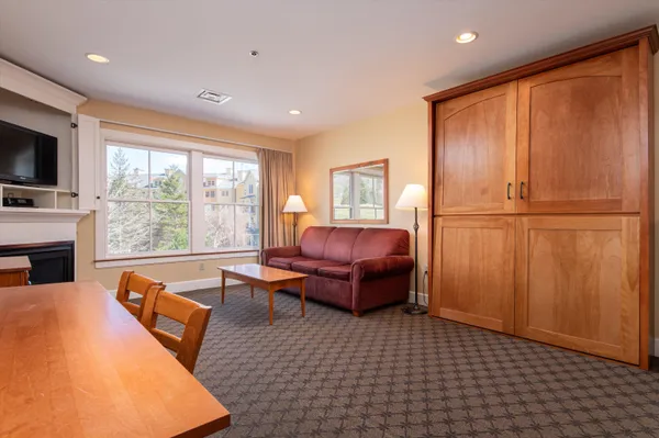 $79,000 | 211-213 Qtr I Jackson Gore Inn, Ludlow, VT 05149