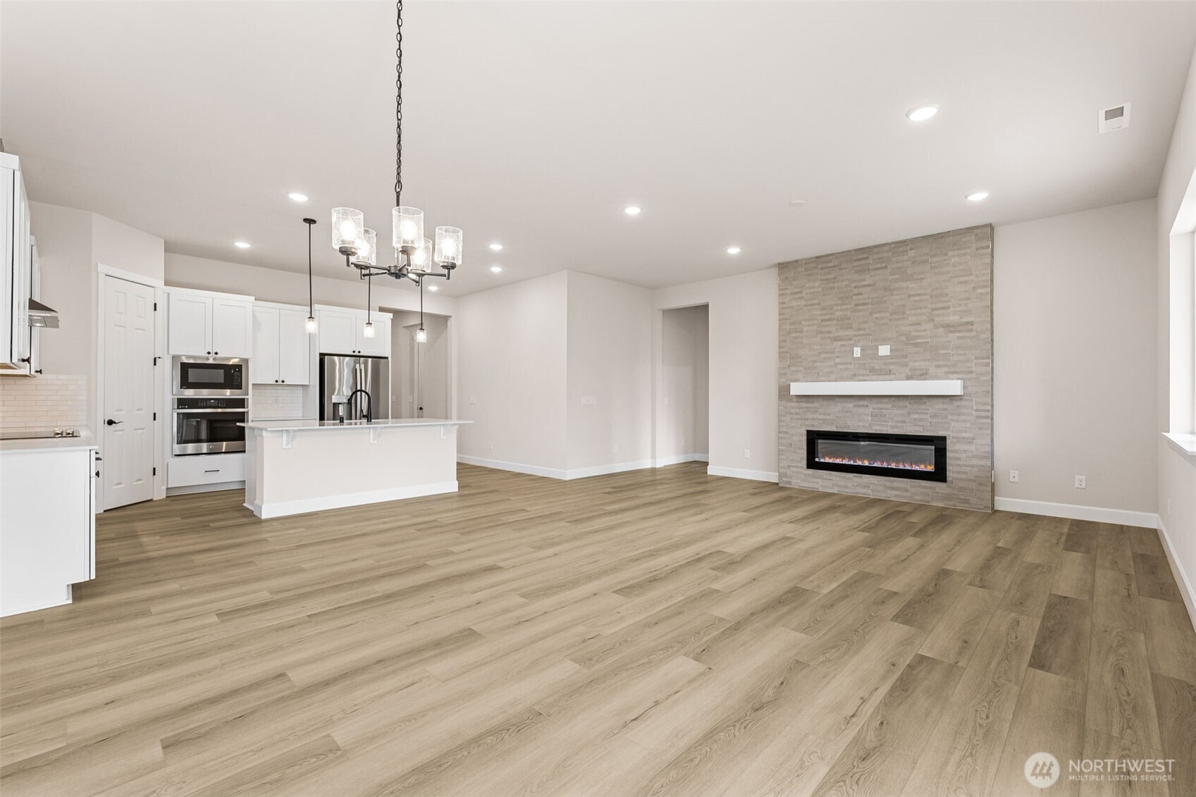 710 South Davis Street, Unit 106 Buckley, WA 98321 - Photo 22 of 33