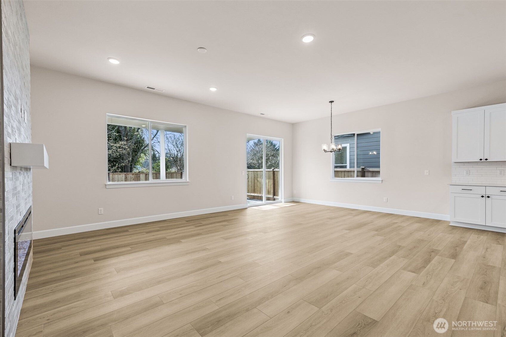 710 South Davis Street, Unit 106 Buckley, WA 98321 - Photo 25 of 33