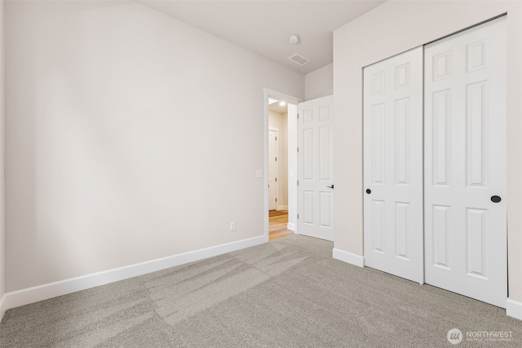 710 South Davis Street, Unit 106 Buckley, WA 98321 - Photo 5 of 33