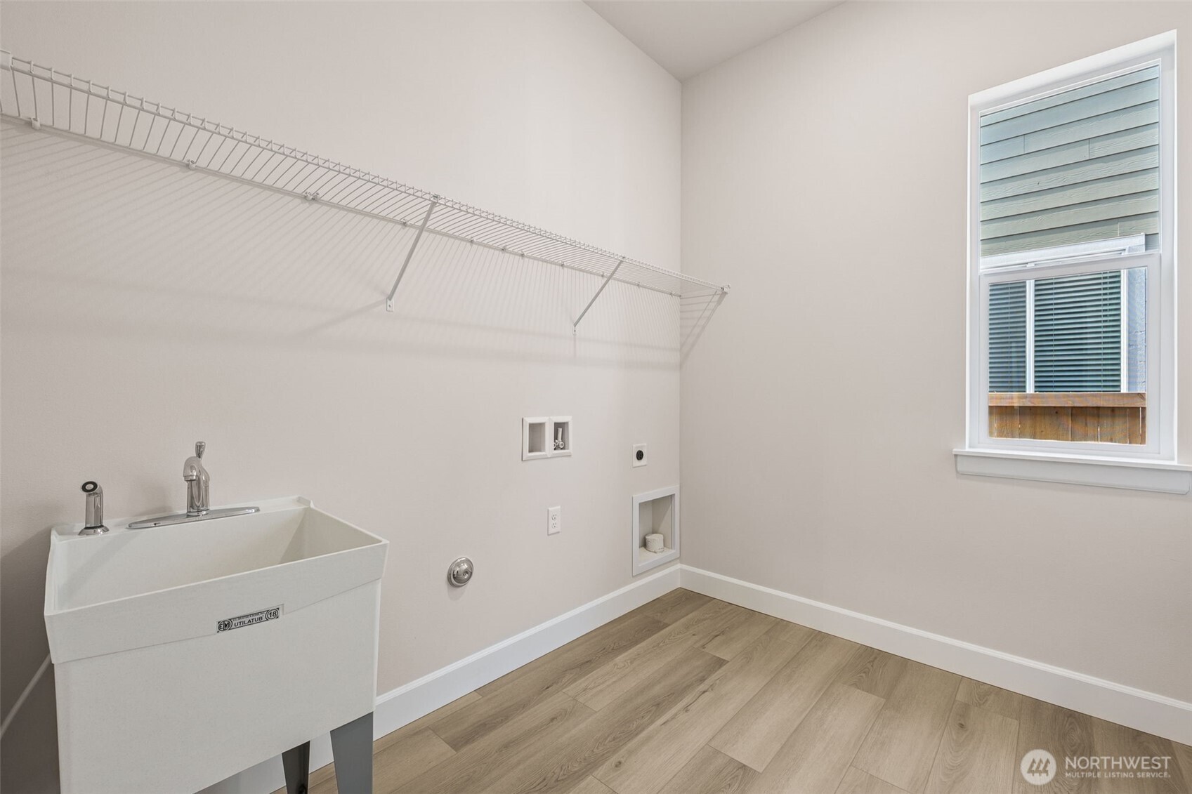 710 South Davis Street, Unit 106 Buckley, WA 98321 - Photo 9 of 33