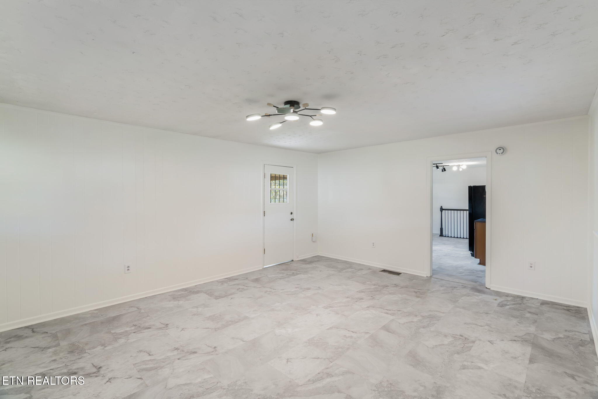 6624 Candy Lane Knoxville, TN 37920 - Photo 19 of 48 23-web-or-mls-6624 Candy Lane-24