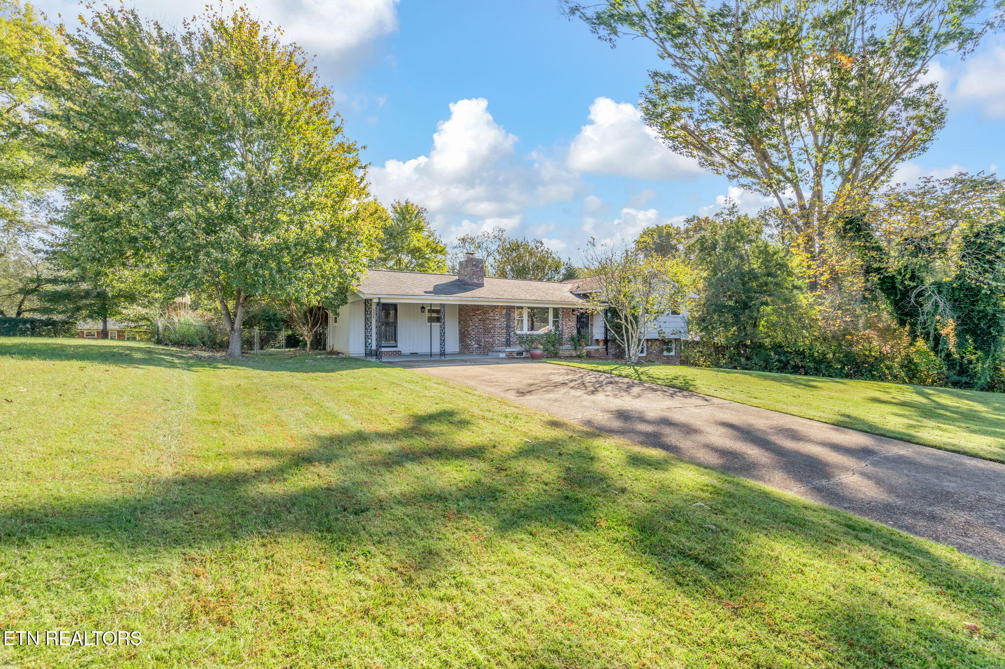 6624 Candy Lane Knoxville, TN 37920 - Photo 2 of 48 4-web-or-mls-6624 Candy Lane-5