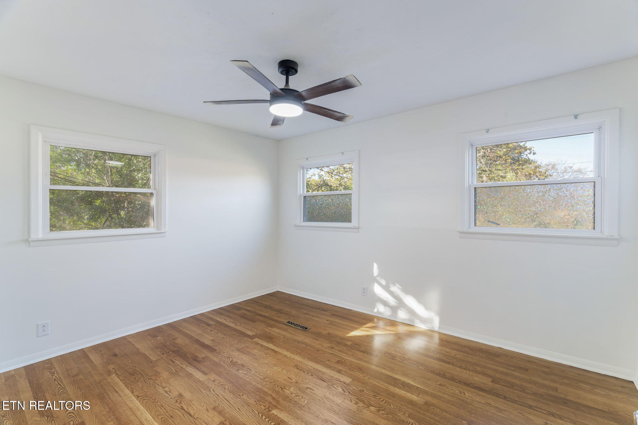 6624 Candy Lane Knoxville, TN 37920 - Photo 23 of 48 24-web-or-mls-6624 Candy Lane-25