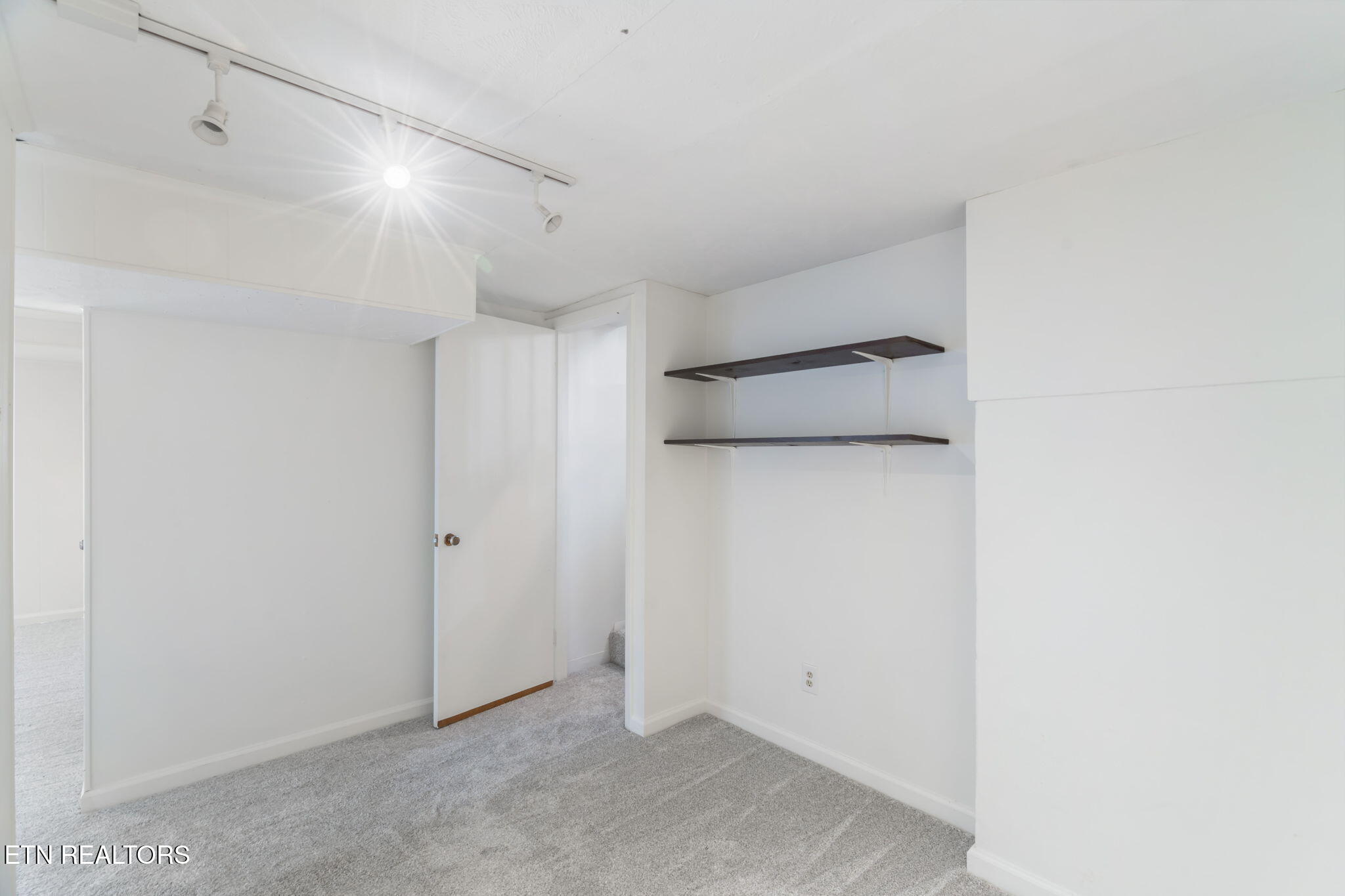 6624 Candy Lane Knoxville, TN 37920 - Photo 32 of 48 34-web-or-mls-6624 Candy Lane-35