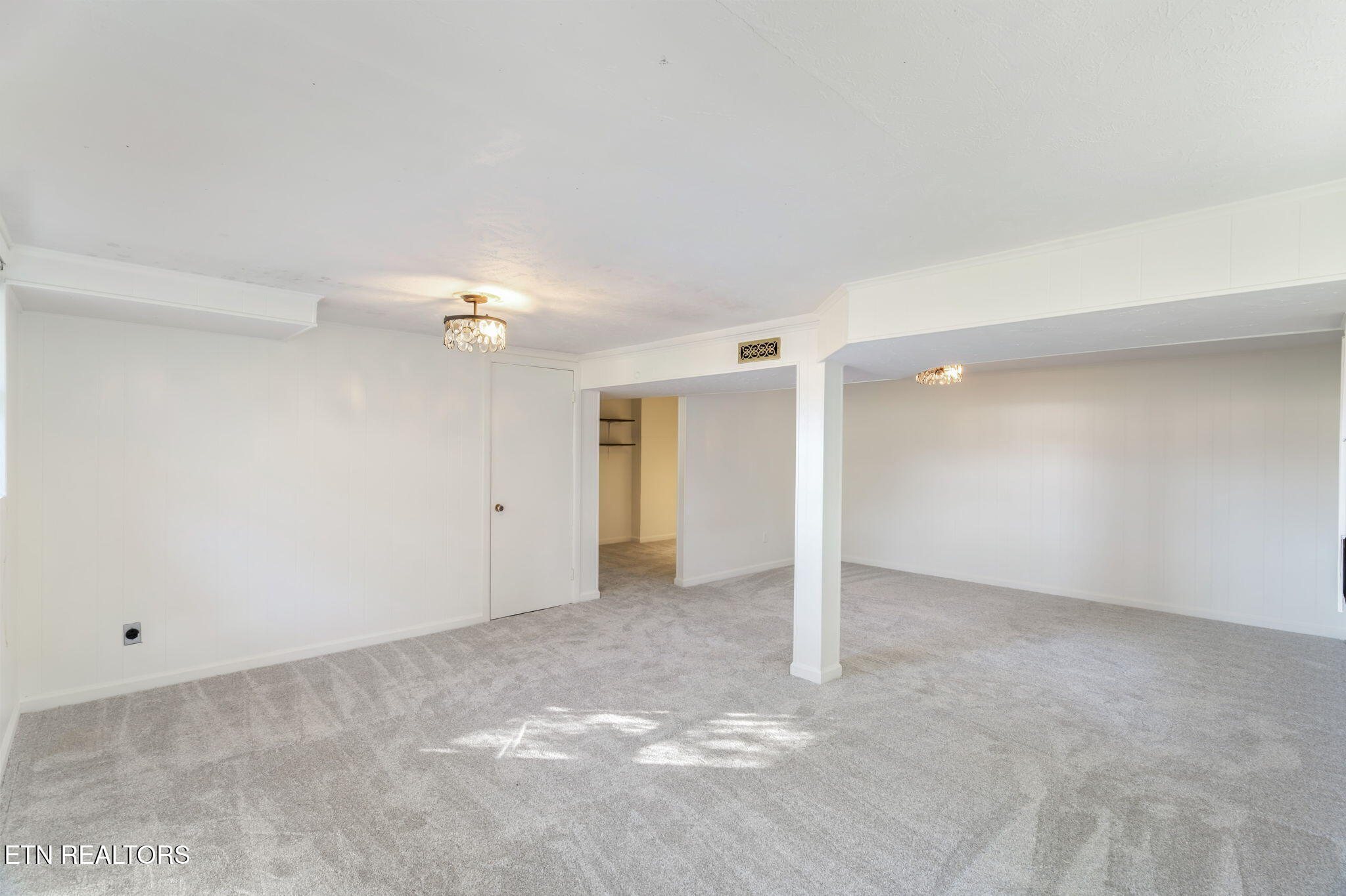 6624 Candy Lane Knoxville, TN 37920 - Photo 34 of 48 35-web-or-mls-6624 Candy Lane-36