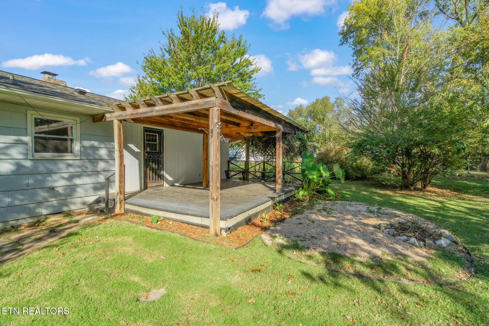 6624 Candy Lane Knoxville, TN 37920 - Photo 38 of 48 40-web-or-mls-6624 Candy Lane-41